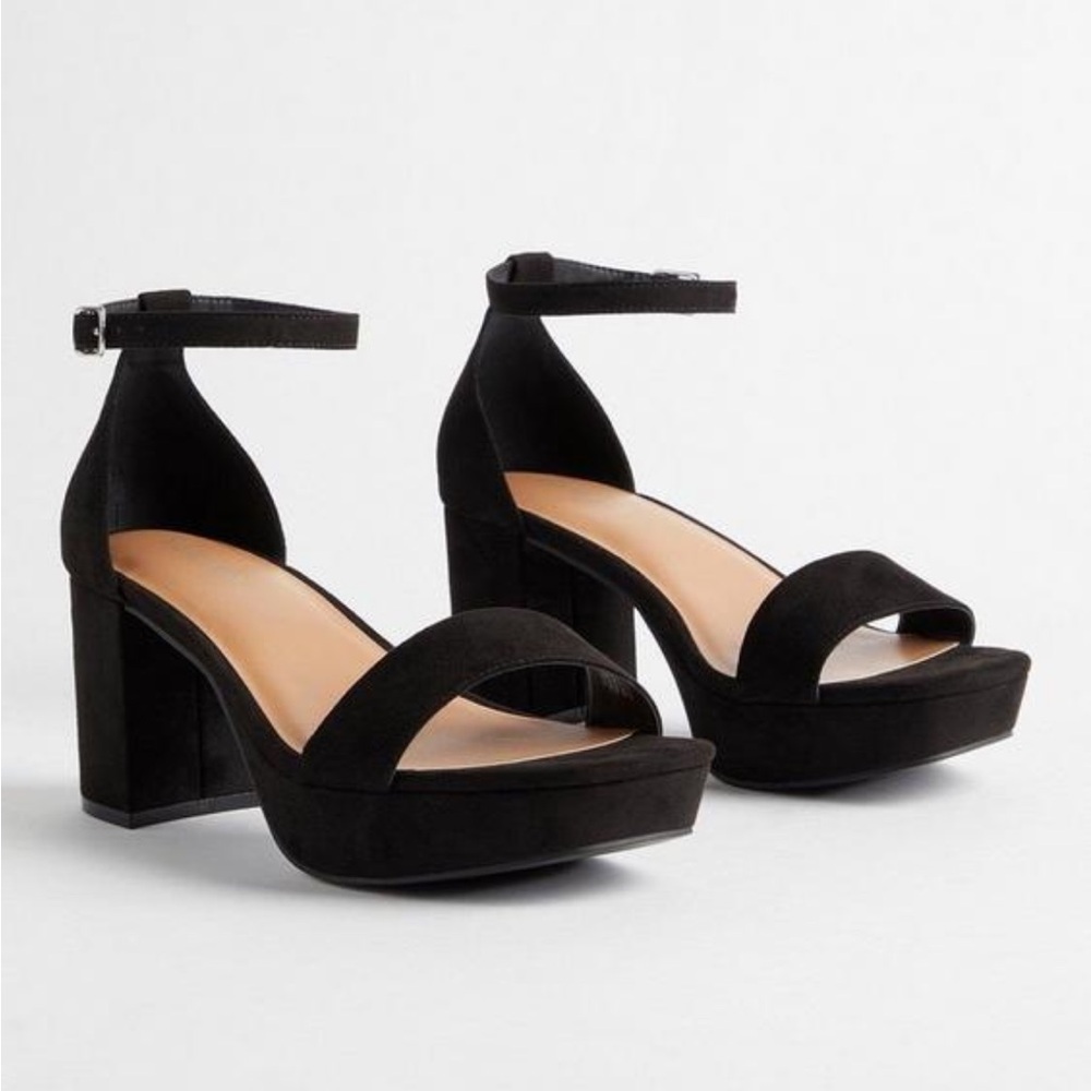 🌟NWT black torrid heels